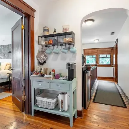 Boscobel Apartment