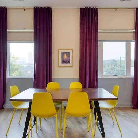Sleeps 44 4 Themed Lofts W Skyline Balconies Neon Backdrops Glam Kitchens—perfect For Group The Swift Retreat By Avantstay *