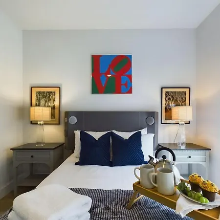Venus - Odyssey - Heart Of Midtown Holiday home *