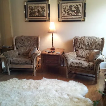 Daisy Hill Bed & Breakfast 3*