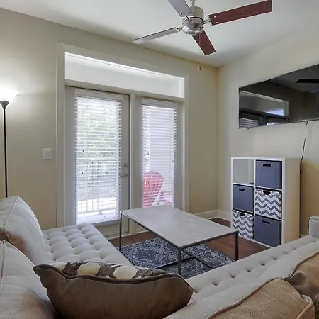 West End Village Vanderbilt Apartment