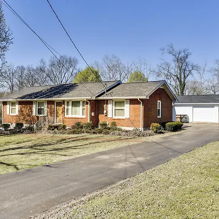 Ranch-style House On East Side *