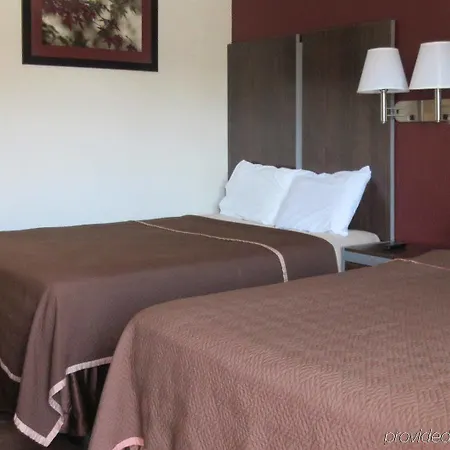 Hotel Rodeway Airport South 2*