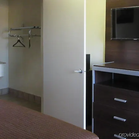 Hotel Rodeway Airport South Nashville