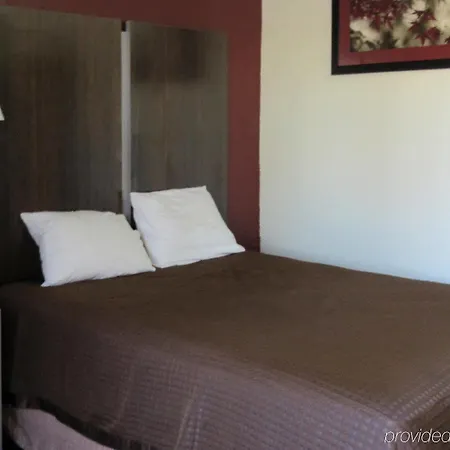 Rodeway Airport South Hotel Nashville