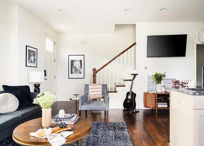 Hart Suite Buyout 3 By Avantstay Two Town House Buyout W Modern Amenities In Nashville