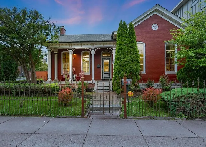 Germantown Old Grand House