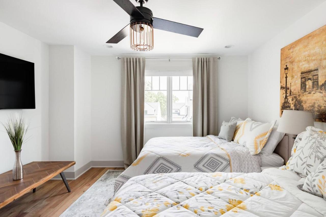 Brand New Luxury Near Downtown Holiday home *