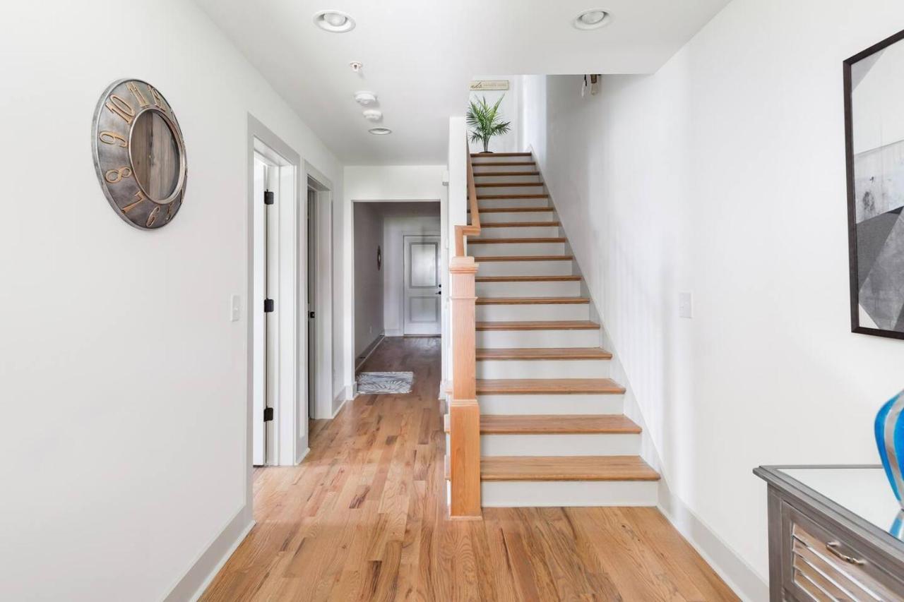 Brand New Luxury Near Downtown Holiday home *