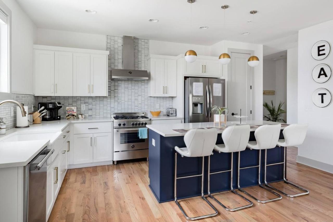 Holiday home Brand New Luxury Near Downtown