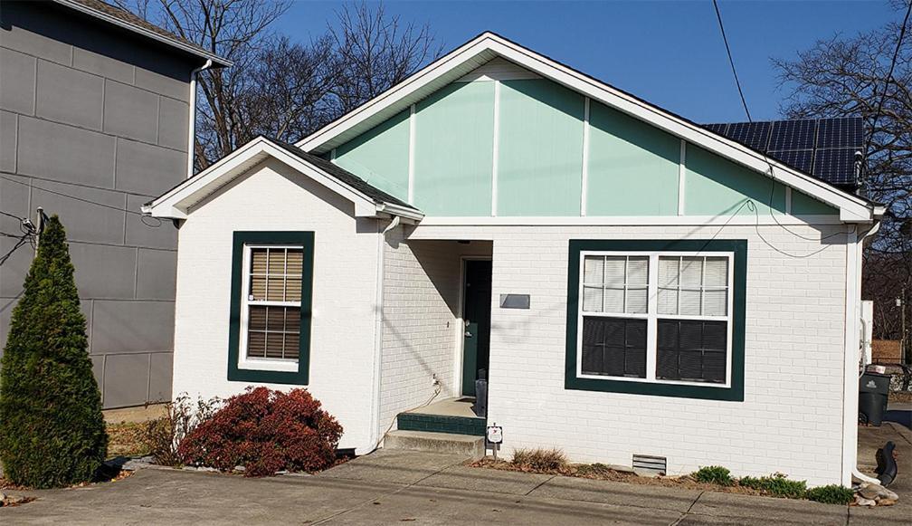 Contemporary Paradise W/ Private Bathroom *