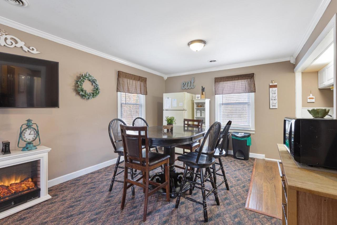 Brenda Lee History 4br Retreat Pool Hot Tub Villa *