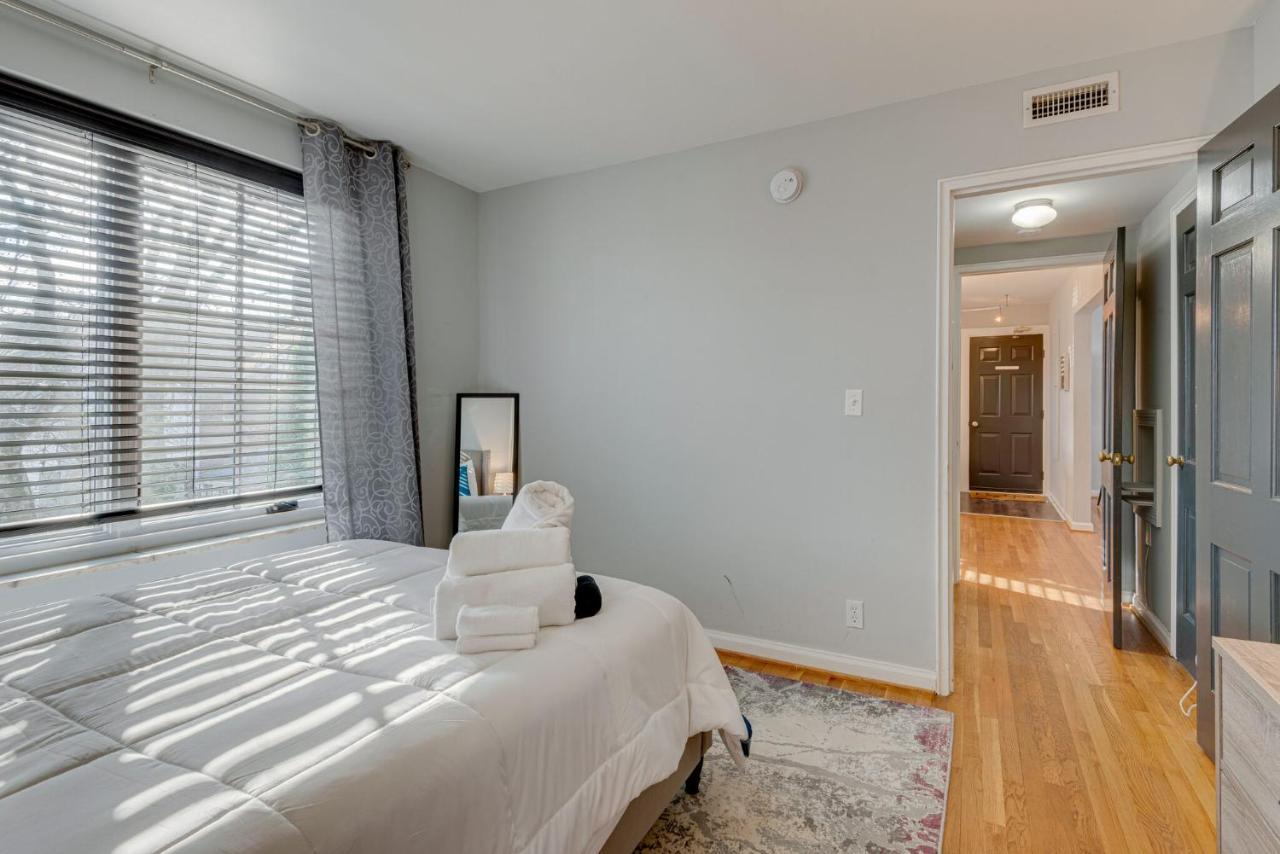 Flat W/view Walkable -207 *
