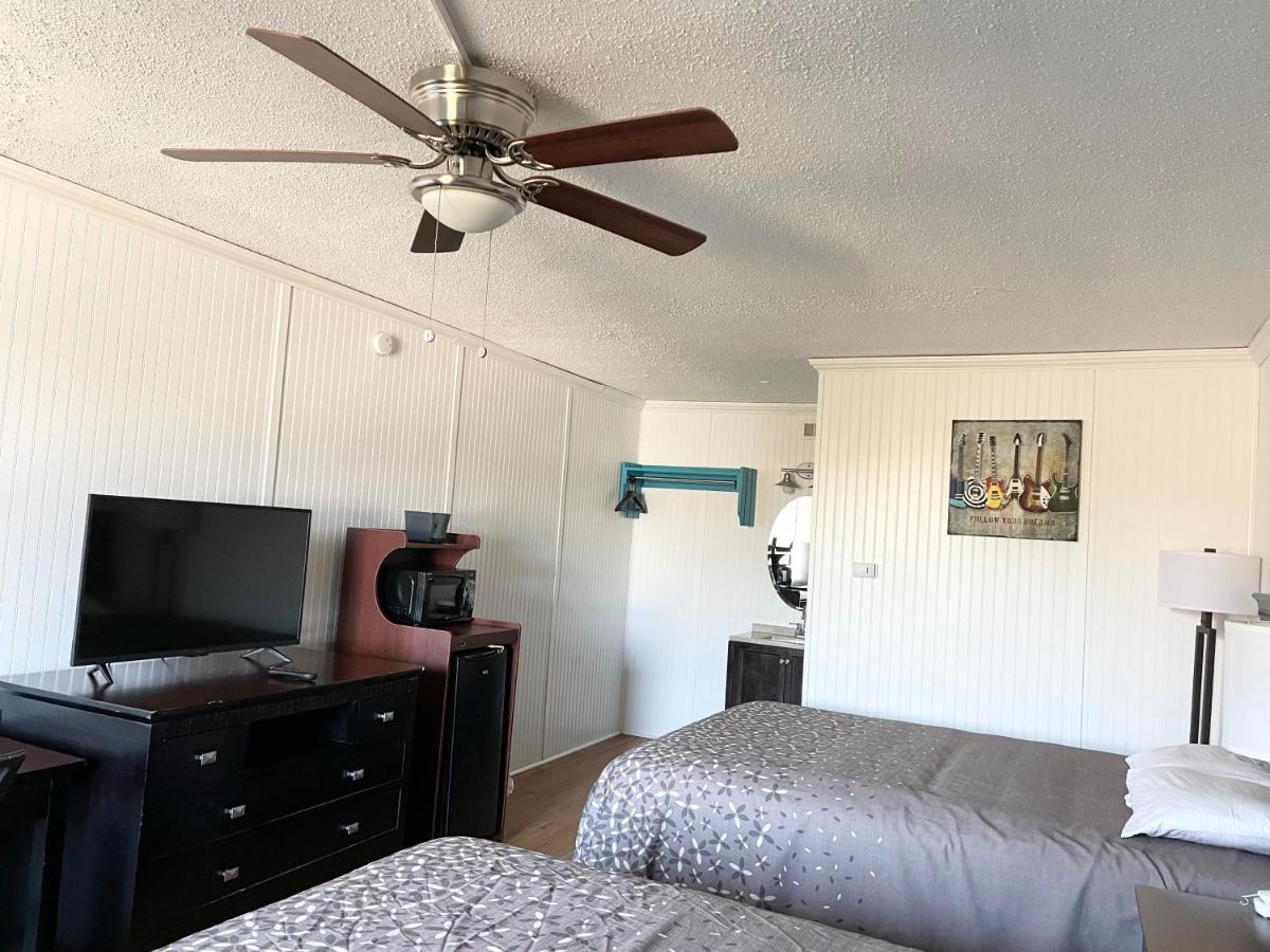 Rodeway Inn- Airport - Downtown - Mexican Restaurant On Site 2*