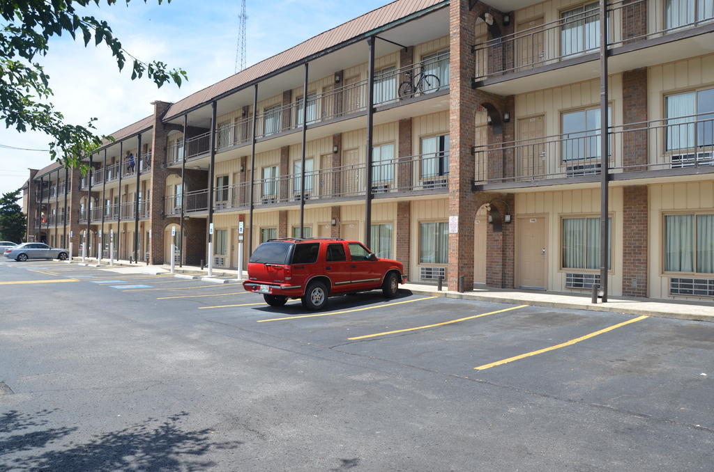 Knights - Downtown Hotel 2*