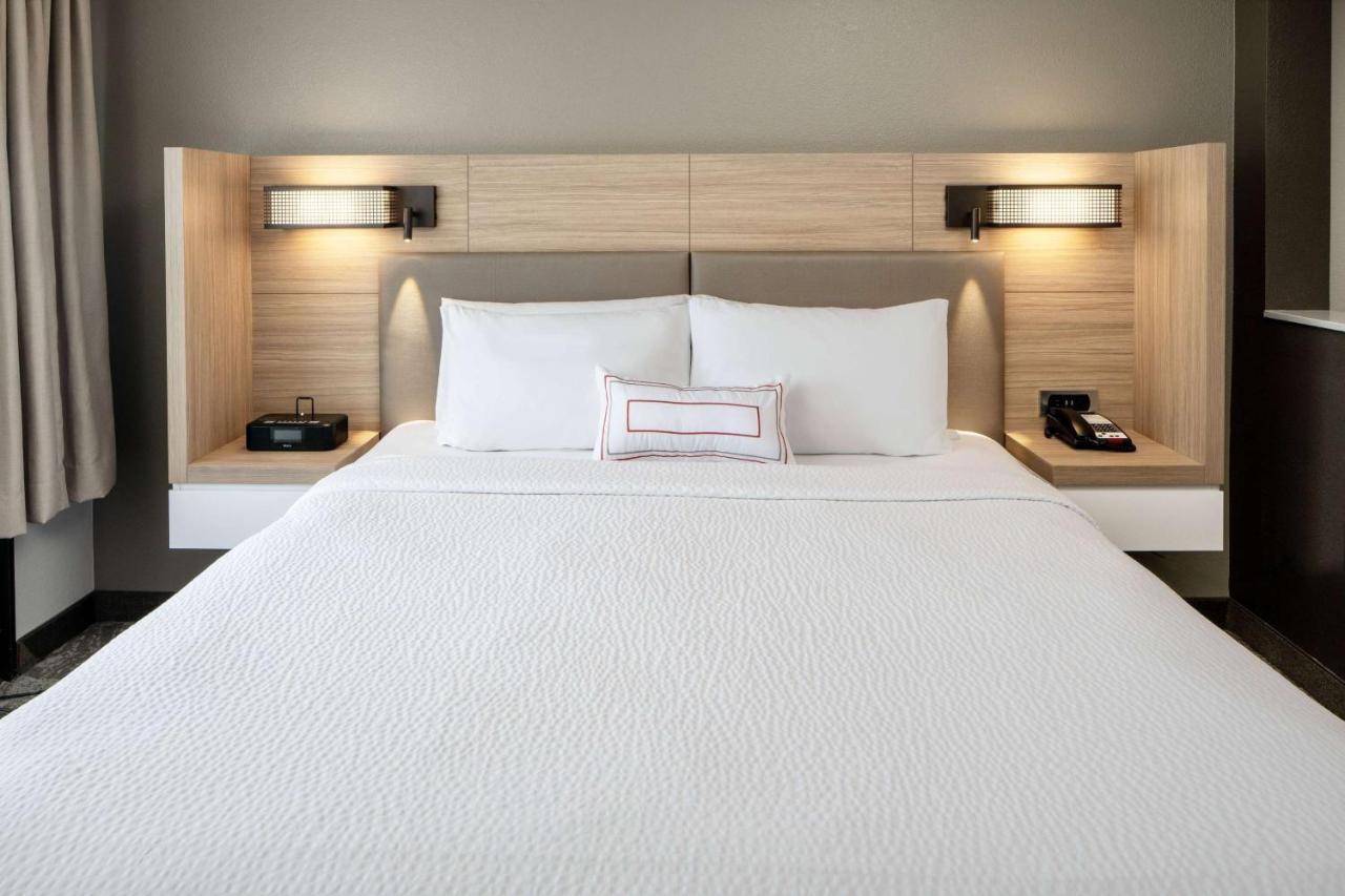 Sonesta Select Airport 3* Nashville