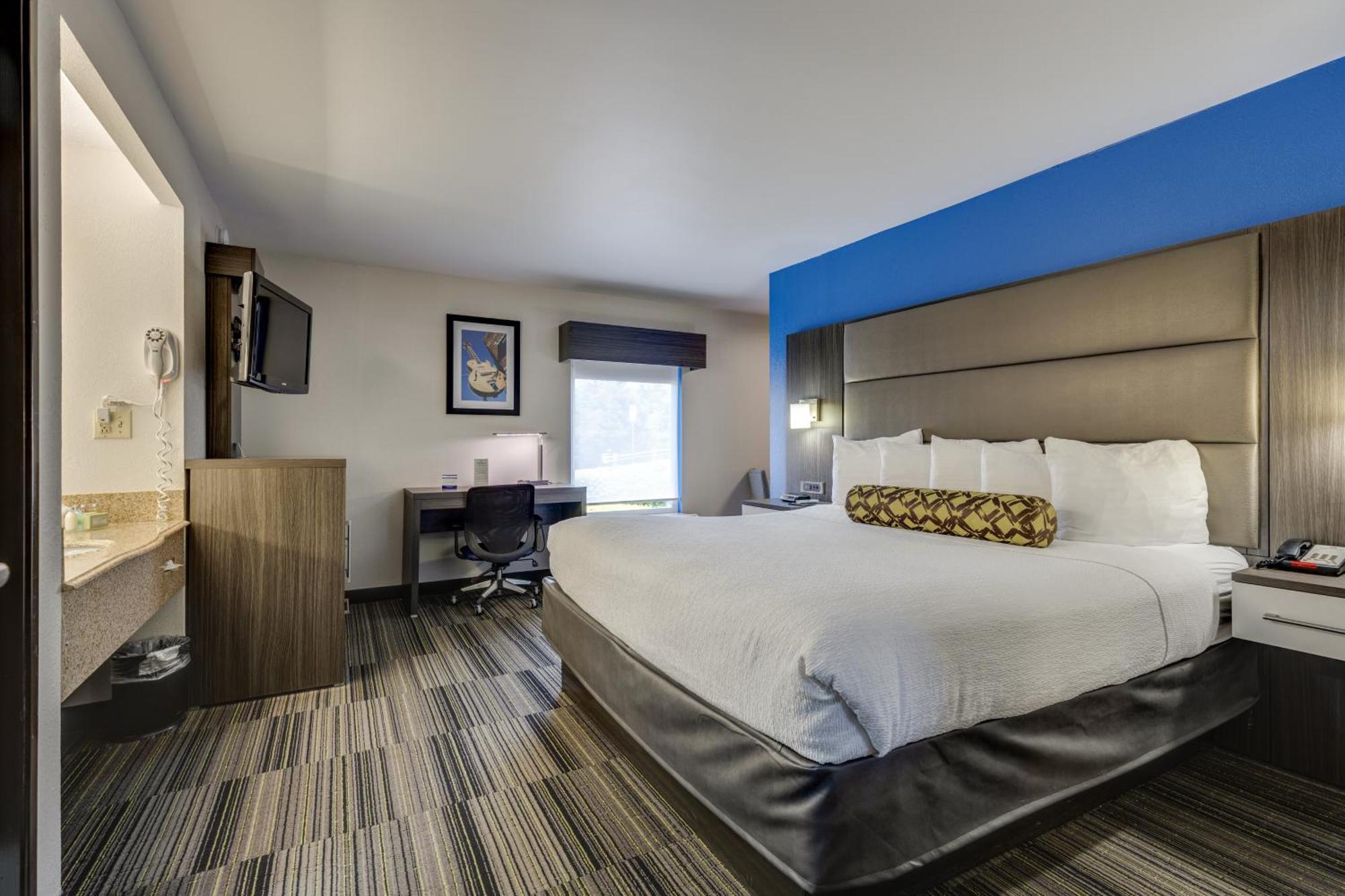 Alexis And Nashville