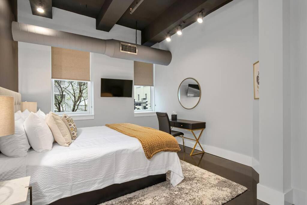 Apartment Modern At The Maddox 6 Bedrooms