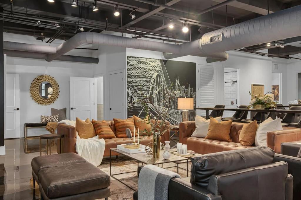 Modern At The Maddox 6 Bedrooms * Nashville