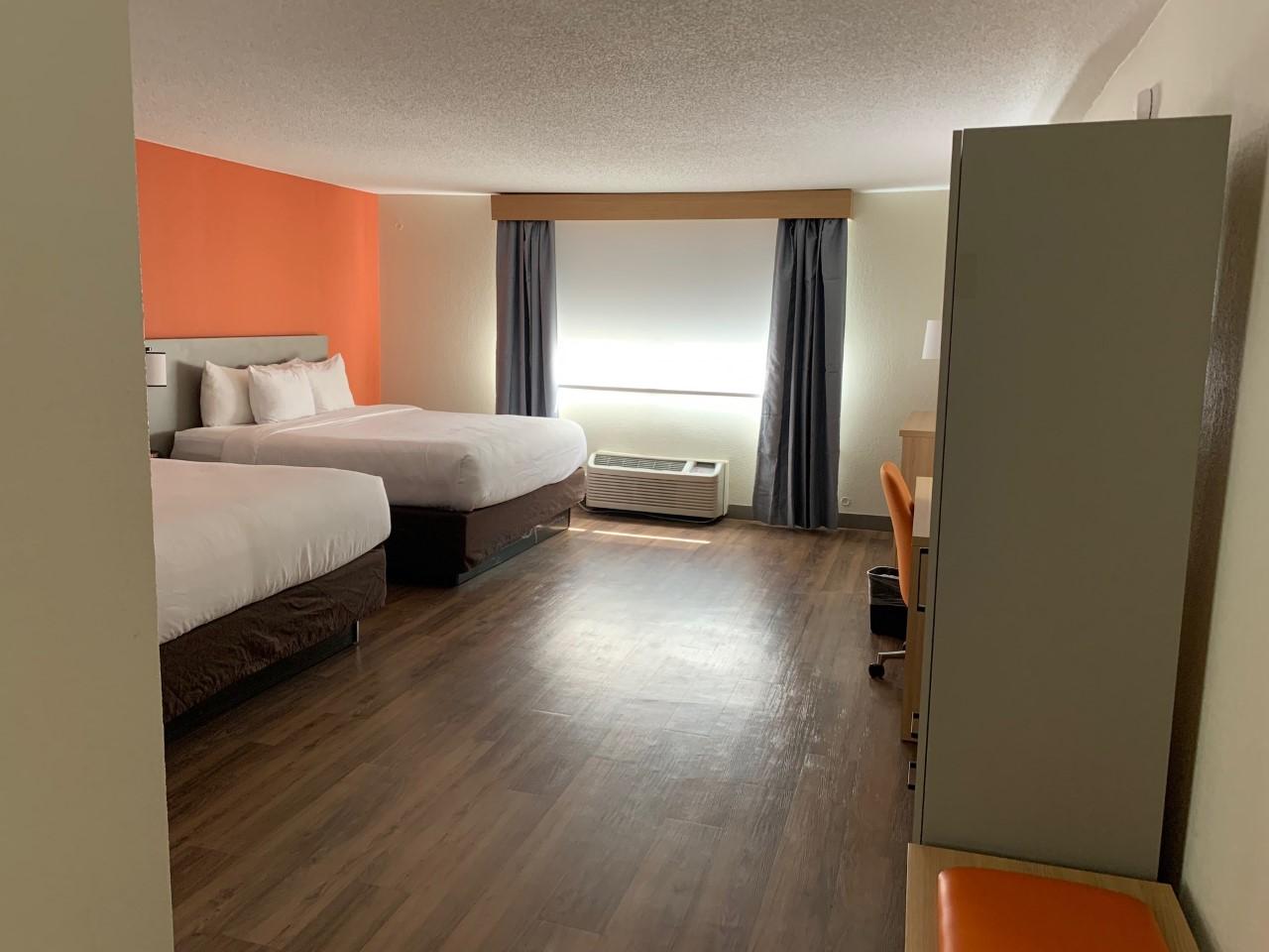 Comfort & Downtown - Stadium Hotel Nashville