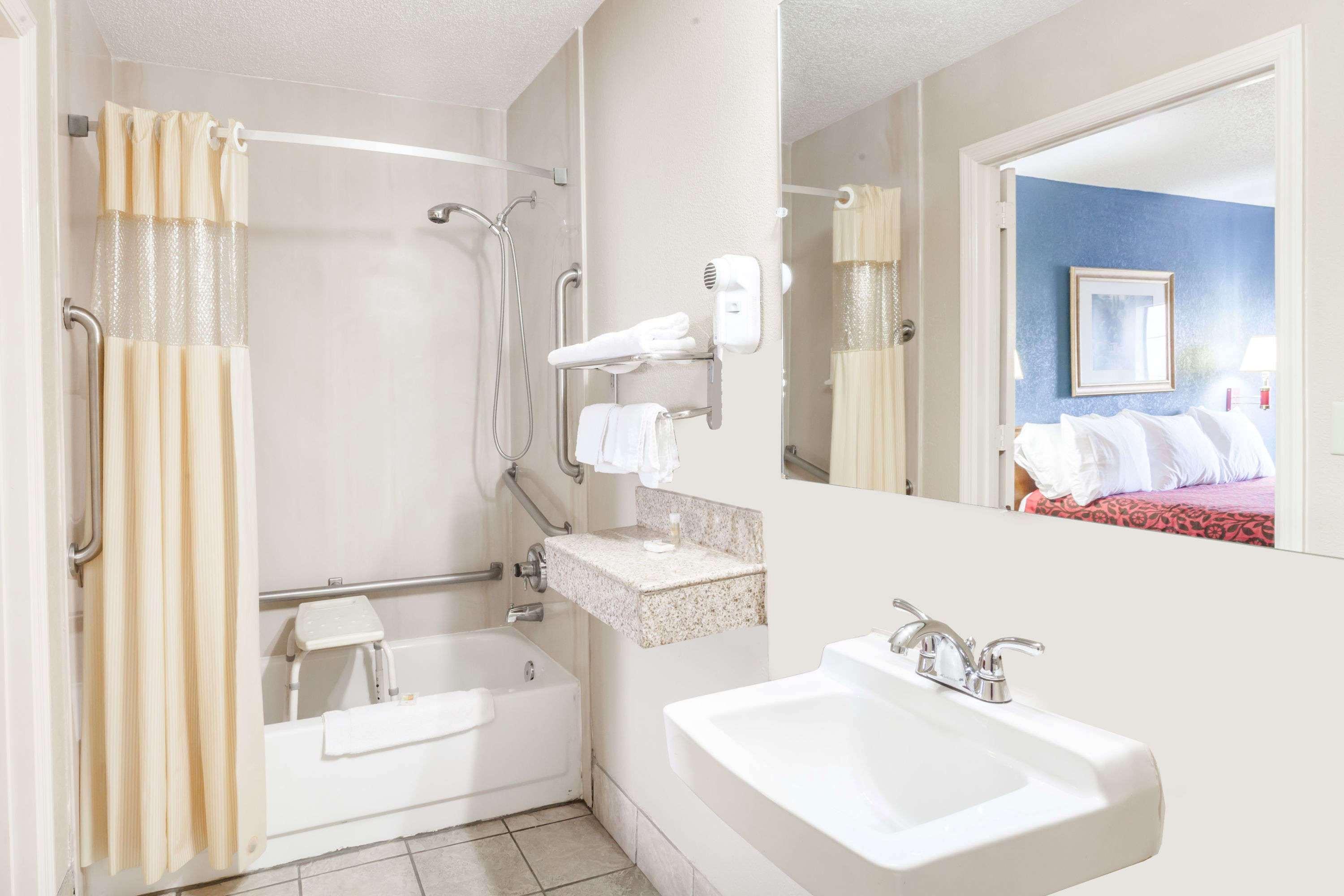 Days By Wyndham N Opryland/grand Ole Opry Motel 2*