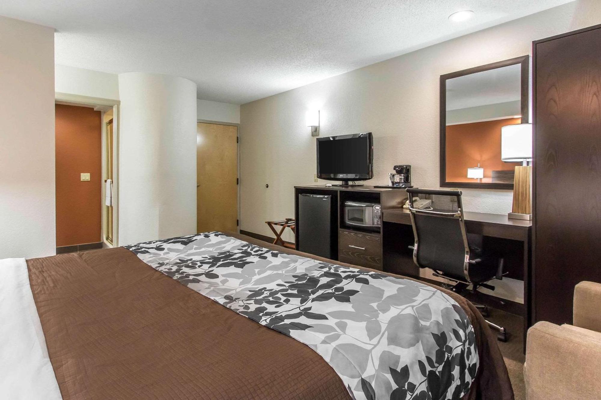 Sleep Near Percy Priest Inn 4*