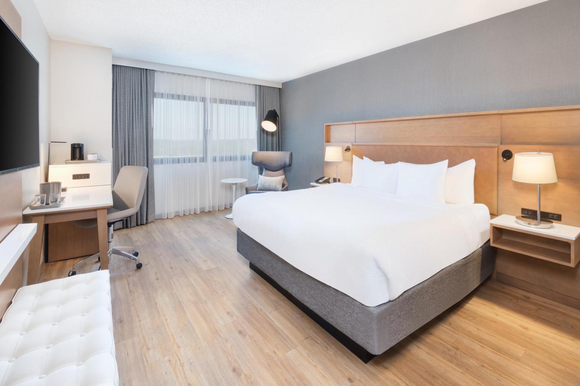 Hotel Radisson Airport 3*