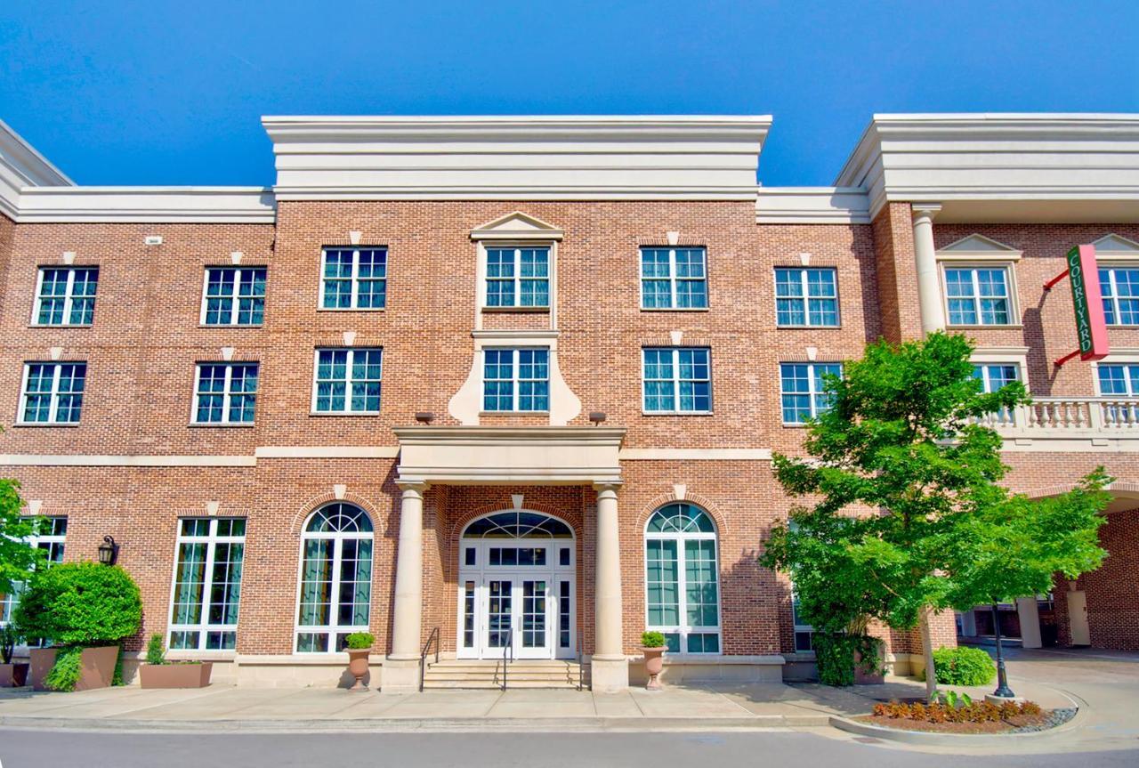 Courtyard By Marriott Hills Hotel 3*