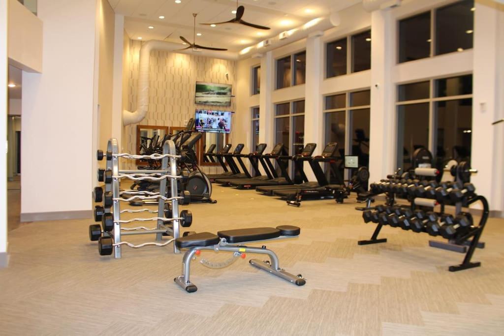 Luxury In The Gulch *