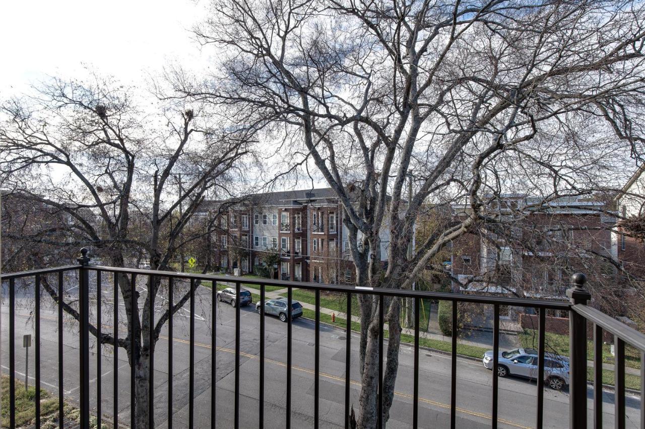 Apartment Stunning Minutes From Broadway