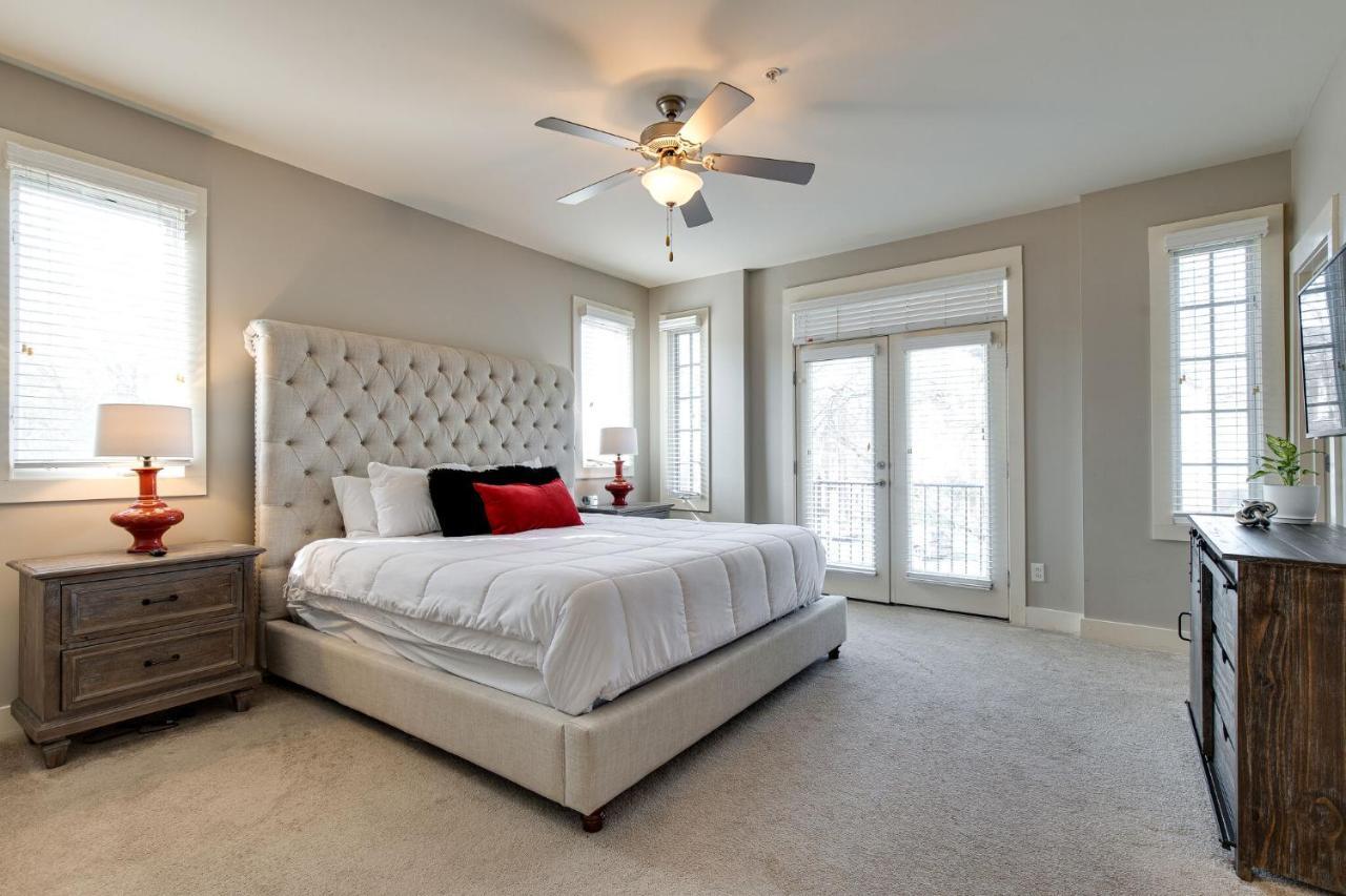 Music Row King Beds Keyless Entry Nashville