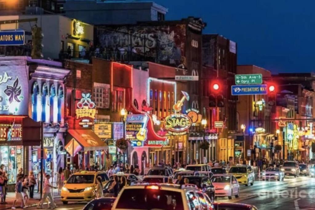 Captain's Quarters Riverfront #1