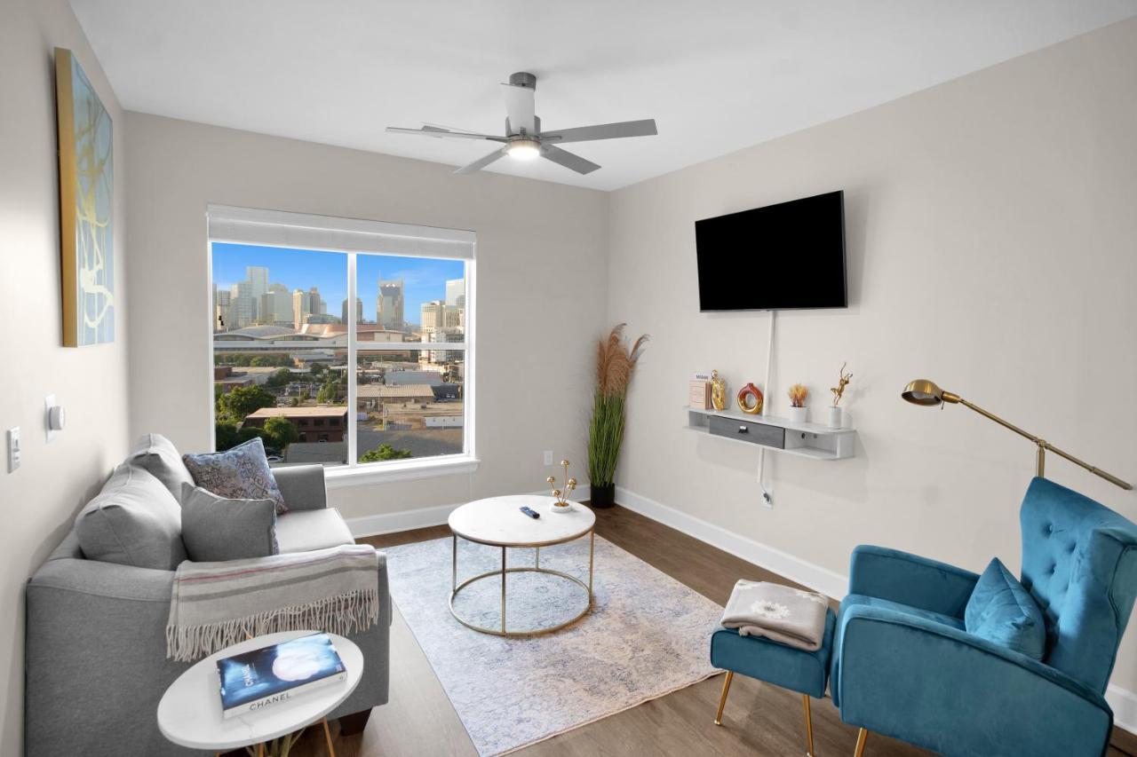 Apartment Palatial Abode With Downtown View & Free Parking *