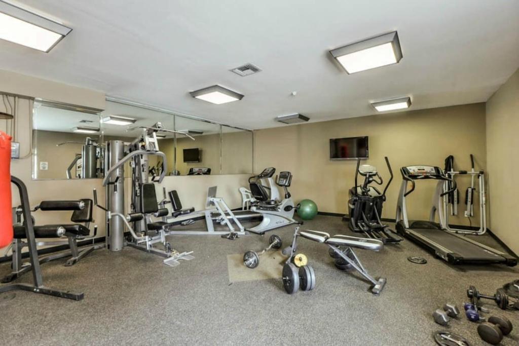 Apartment Heart Of Downtown/walk To Broadway & The Action/bars/music Venues/honky Tonks!