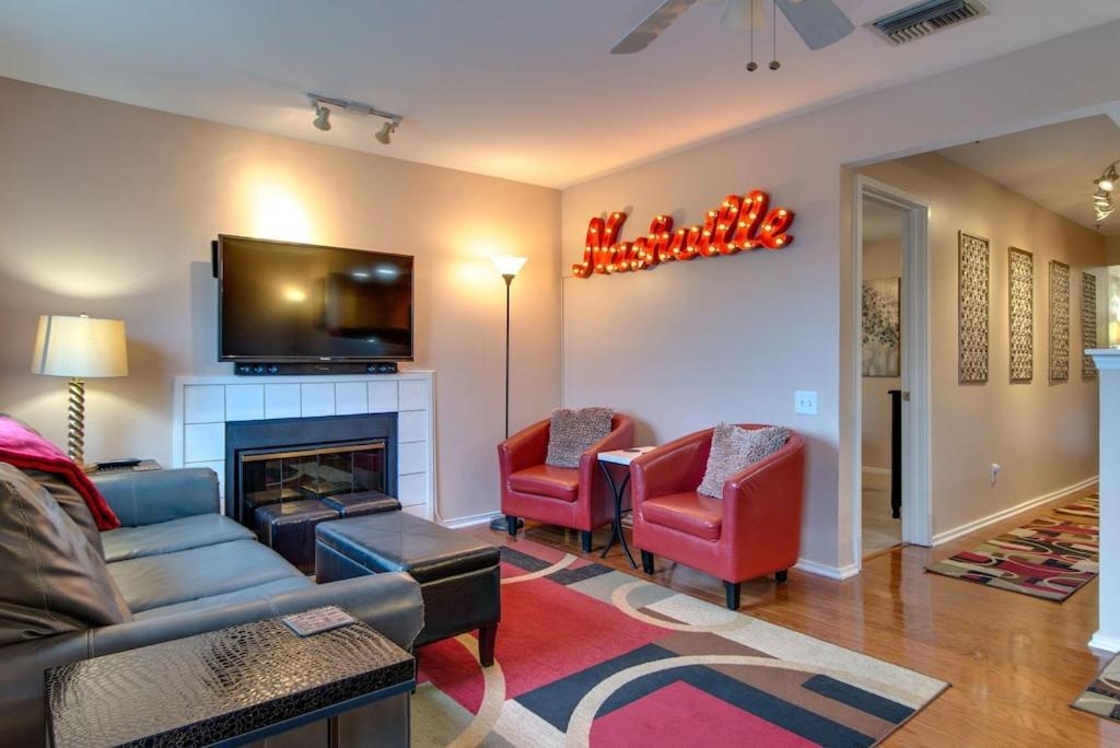 Apartment Heart Of Downtown/walk To Broadway & The Action/bars/music Venues/honky Tonks!