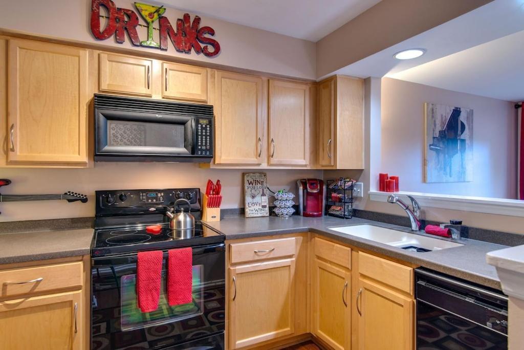 Heart Of Downtown/walk To Broadway & The Action/bars/music Venues/honky Tonks! Apartment