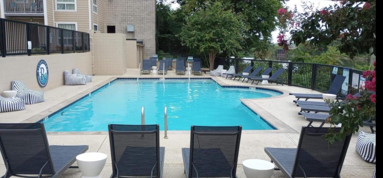 Apartment Heart Of Downtown/walk To Broadway & The Action/bars/music Venues/honky Tonks! *