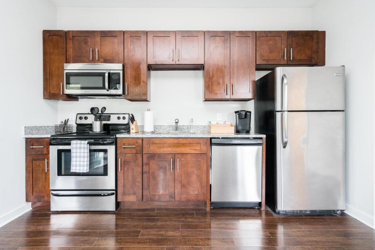 Cozysuites Music Row Stunning 2br -free Parking 50 Apartment *