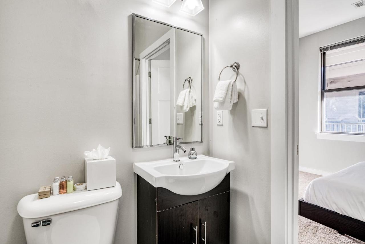 Cozysuites Music Row Spacious 2br W Free Parking01