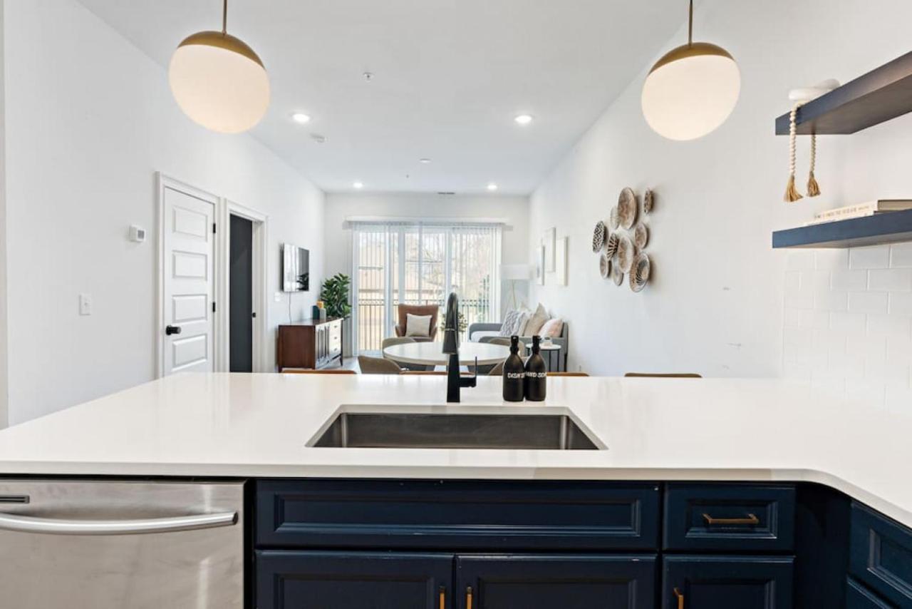 Modern 5 Beds -3 Miles To Downtown *