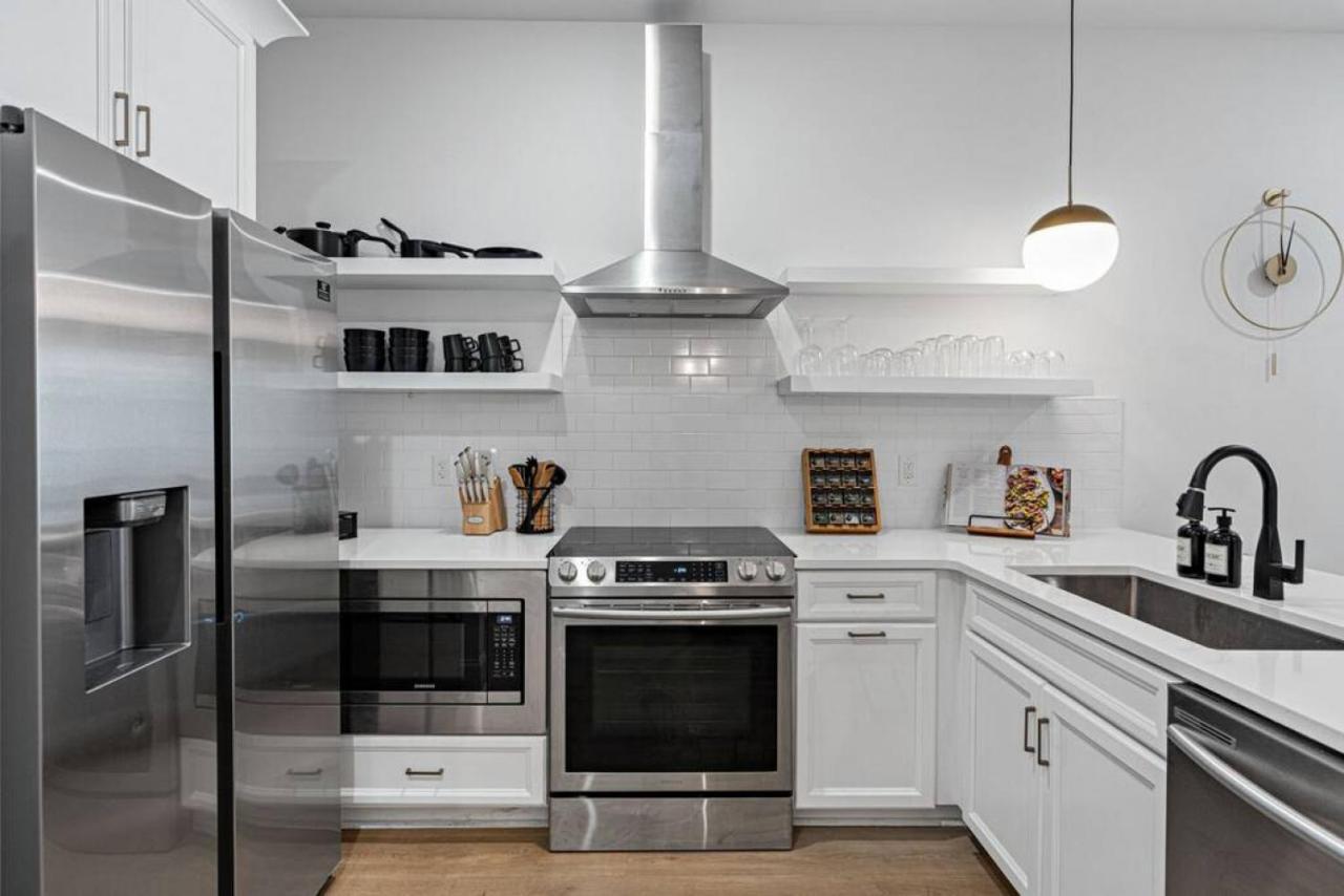 Stylish 5 Beds, 2 Bedroom In Trendy East Apartment Nashville
