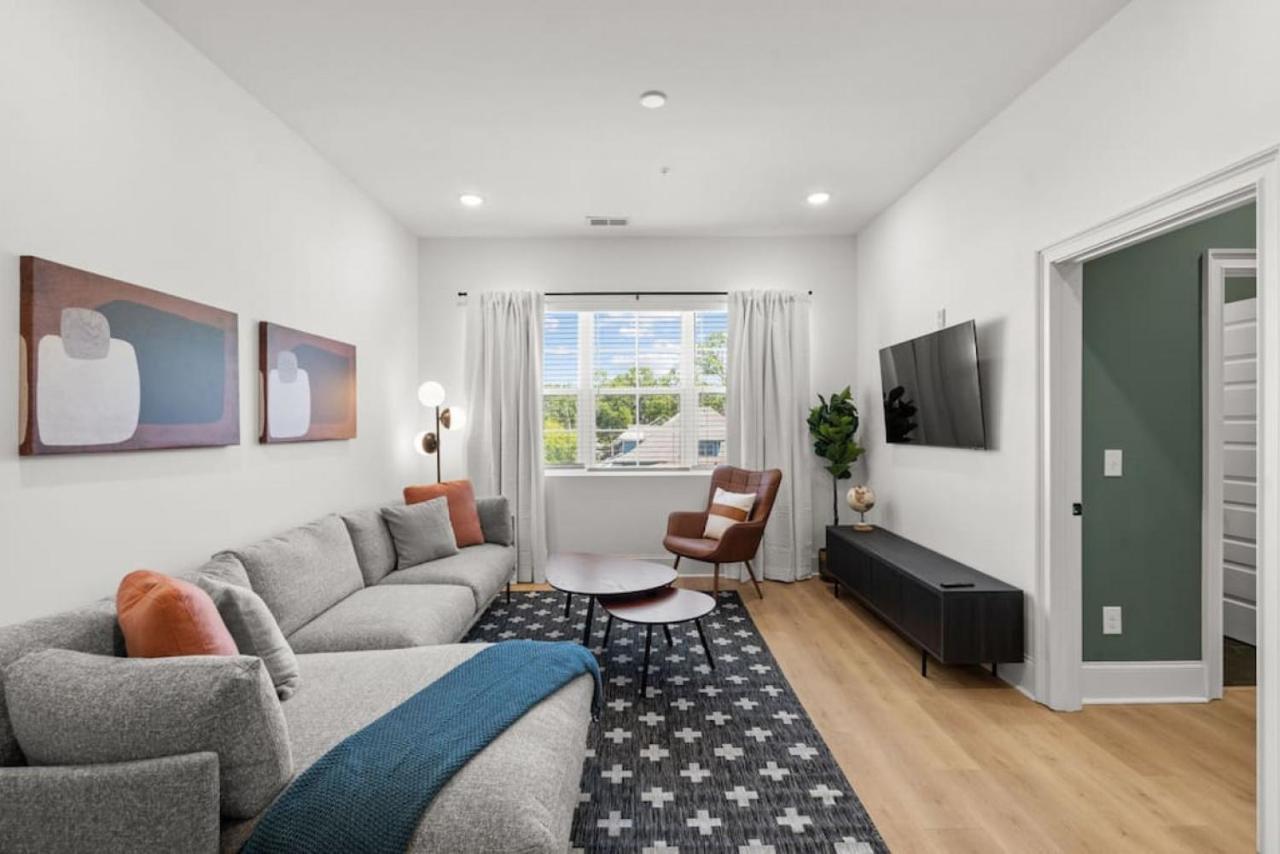 Chic And Cozy Designer 3 Miles To Downtown *