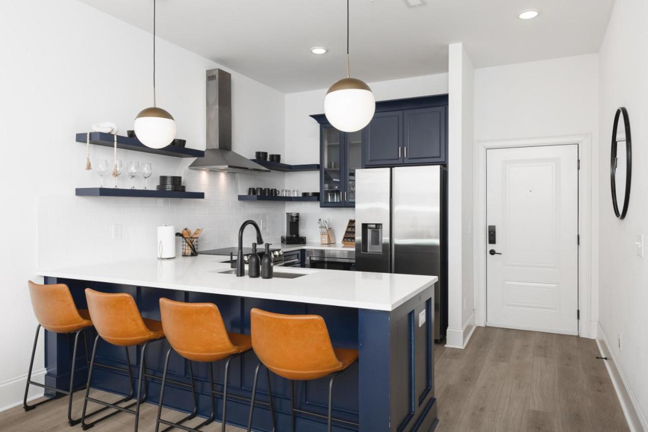 Modern East 3 Miles To Downtown Apartment *