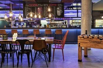 Hotel Moxy Vanderbilt Area