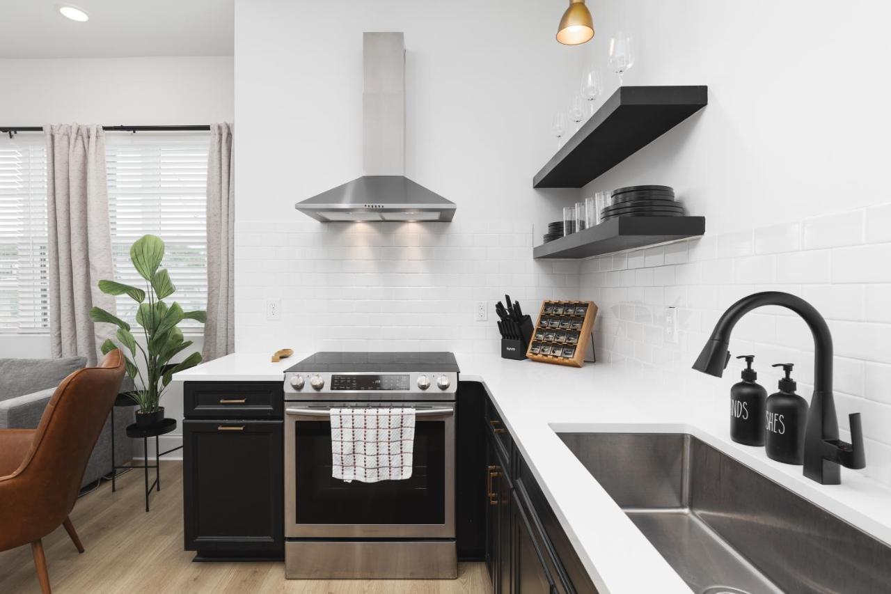 Apartment Comfy New 5 Bed 2 Bedroom Close To Downtown *