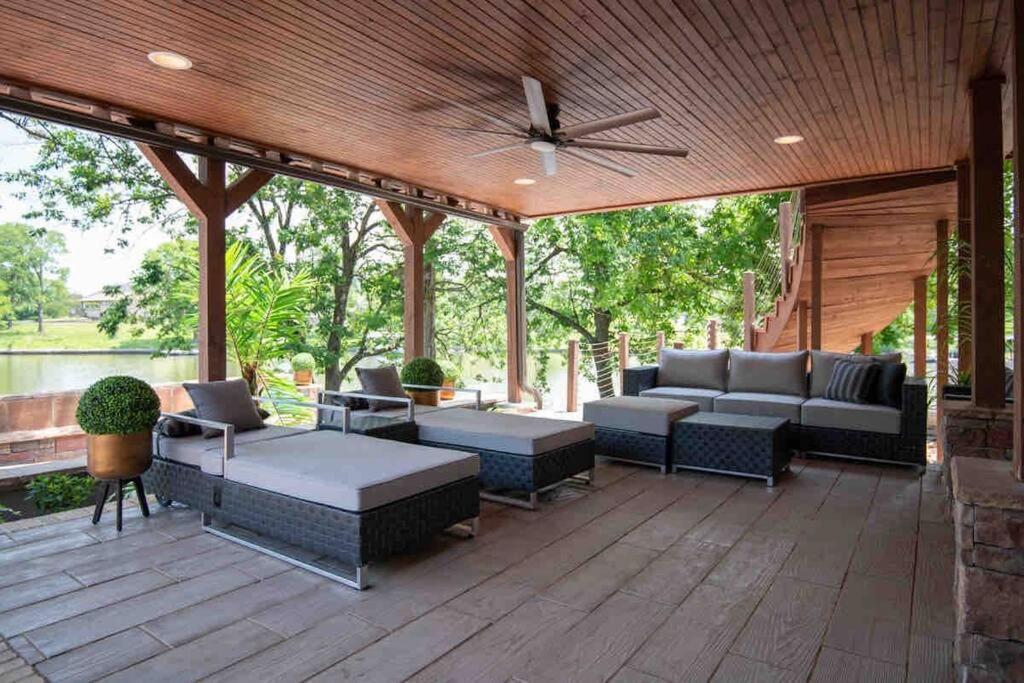 Luxury@lake Mansion Pool/hot Tub For Discerning Tastes Nashville