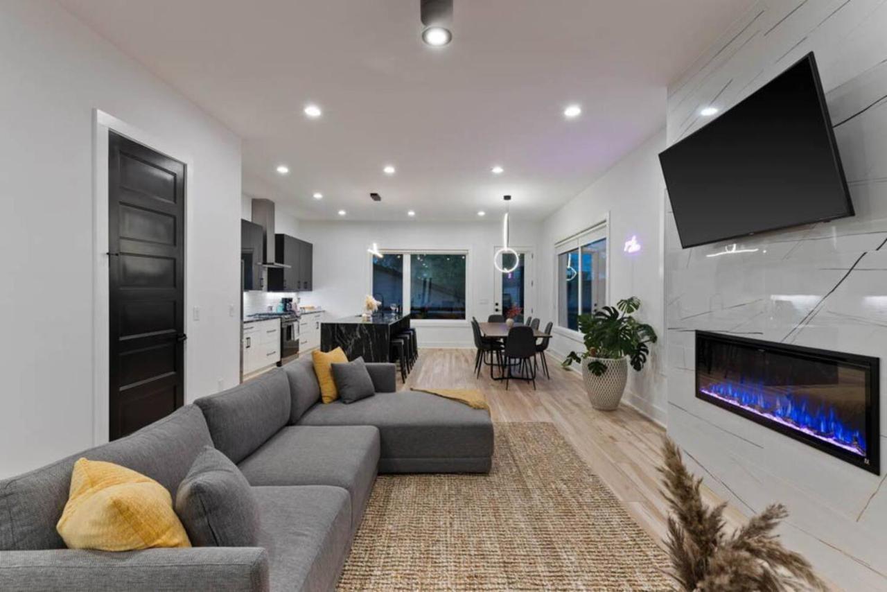 Urban Oasis: Modern Luxury Near Downtown Nashville