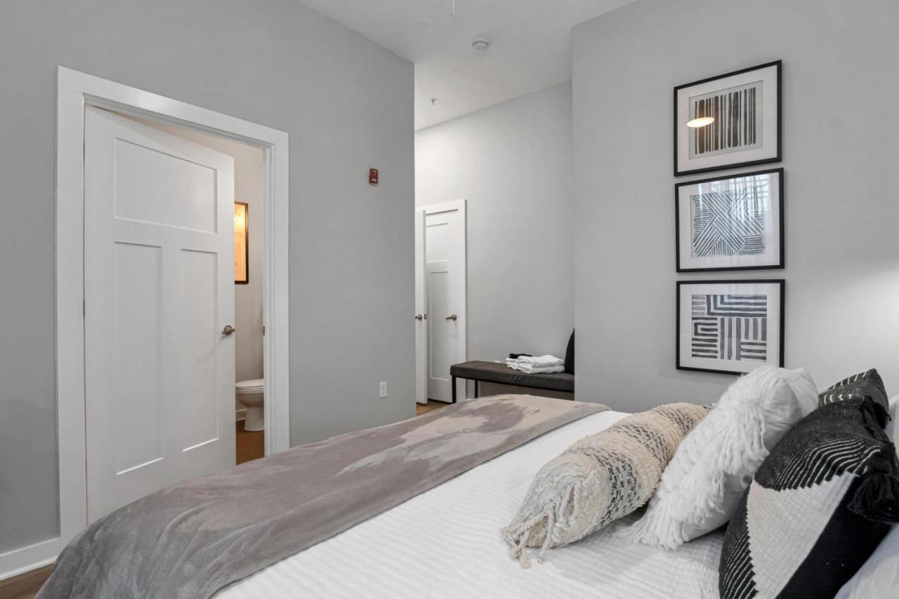 Lovely 2 Bedroom,3 Bed Near Restaurants, Bars, Shopping And Vanderbilt, Belmont Holiday home Nashville