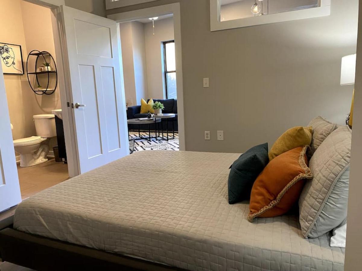 Lovely 2 Bedroom,3 Bed Near Restaurants, Bars, Shopping And Vanderbilt, Belmont Nashville