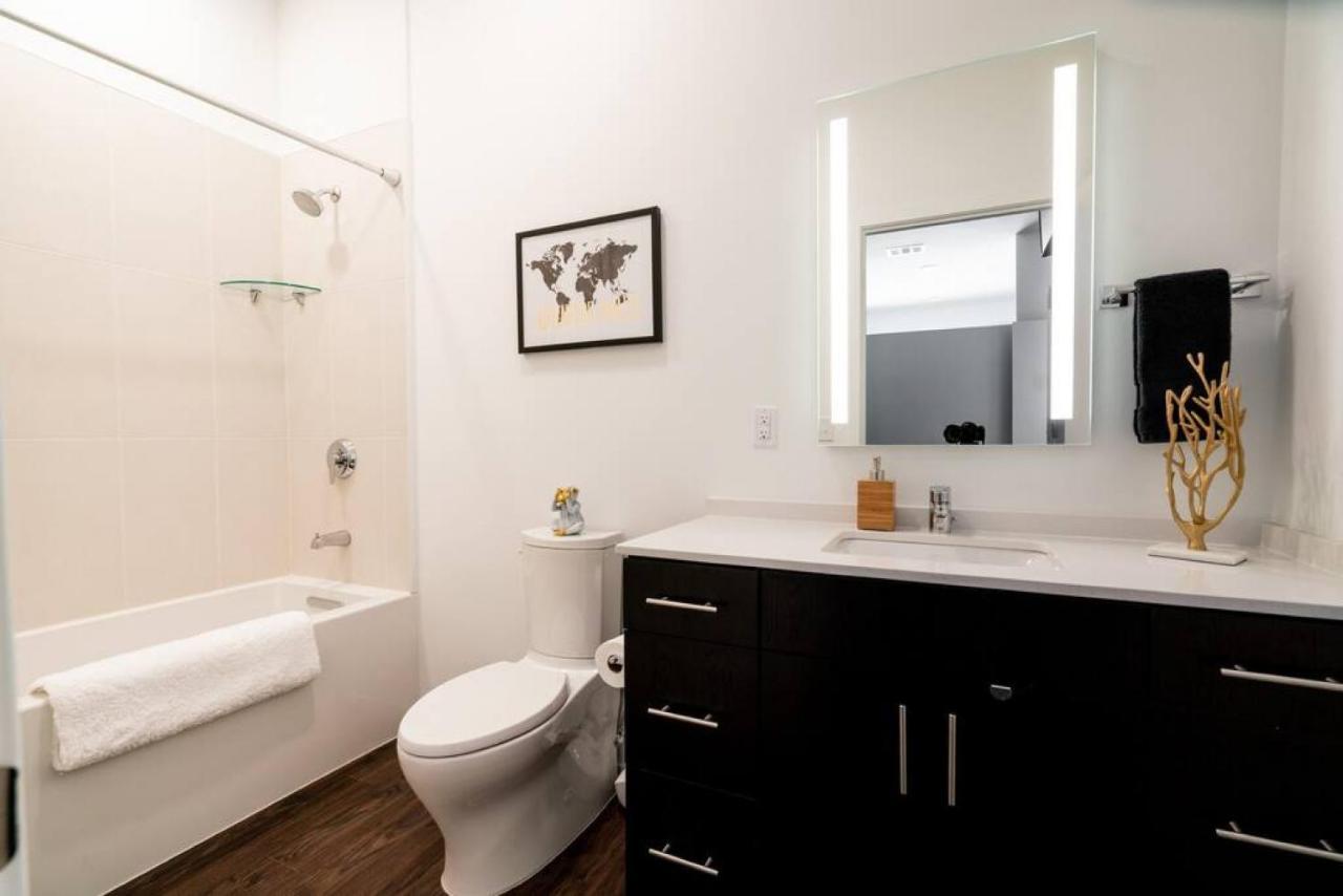Chic Modern Pool, Patio, Parking Nashville